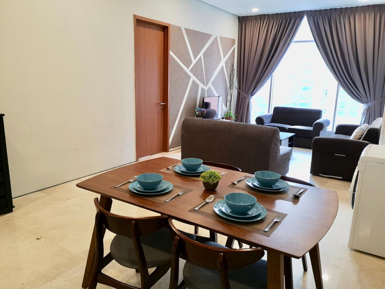 Soho Suites Klcc By Pnut Klcc View Куала Лумпур Екстериор снимка