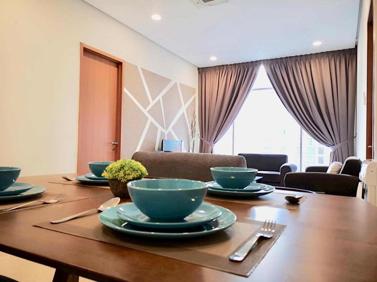 Soho Suites Klcc By Pnut Klcc View Куала Лумпур Екстериор снимка